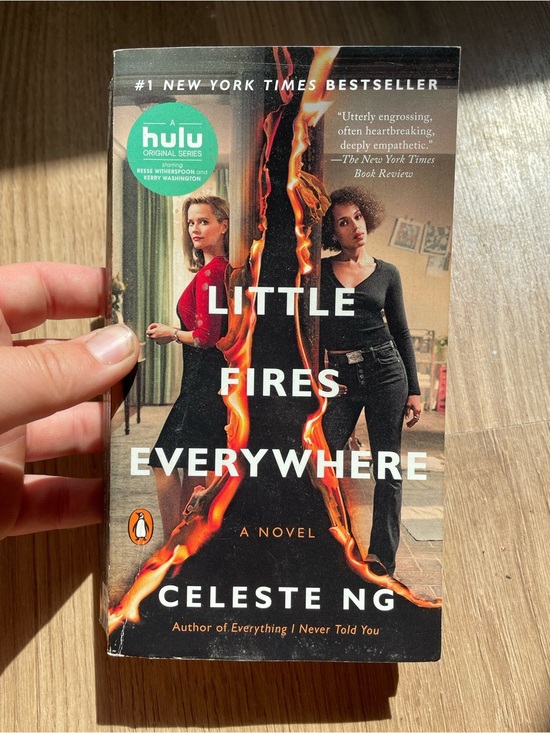 Other - Little Fires Everywhere by Celeste Ng